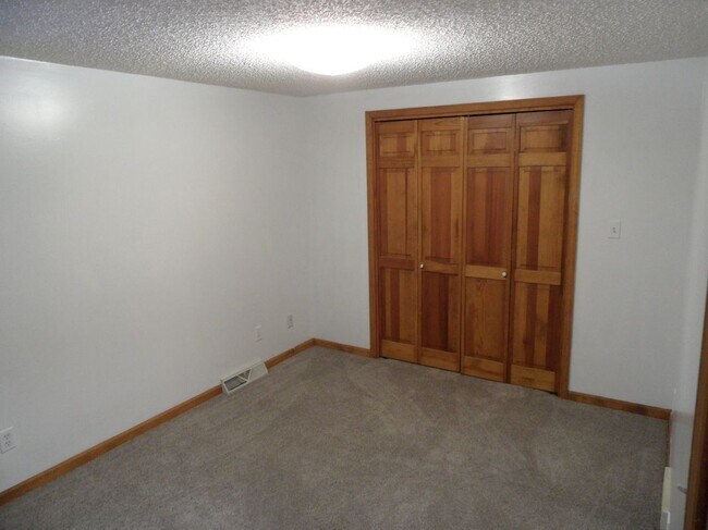 Building Photo - 921 Onondaga St