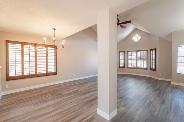 Building Photo - 5416 E Glencove St