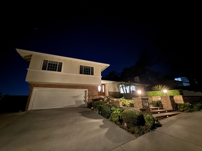 Building Photo - 2716 Ridgepine Dr