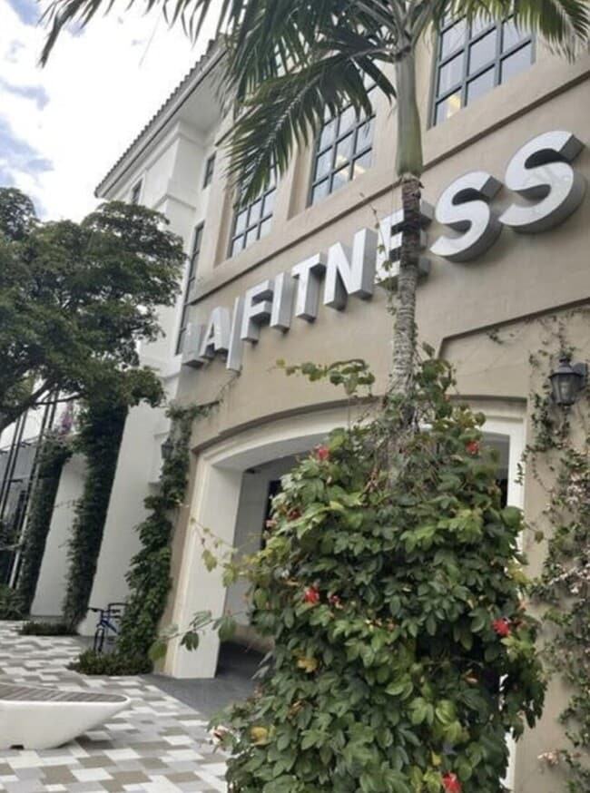 Building Photo - 3516 Whitehall Dr