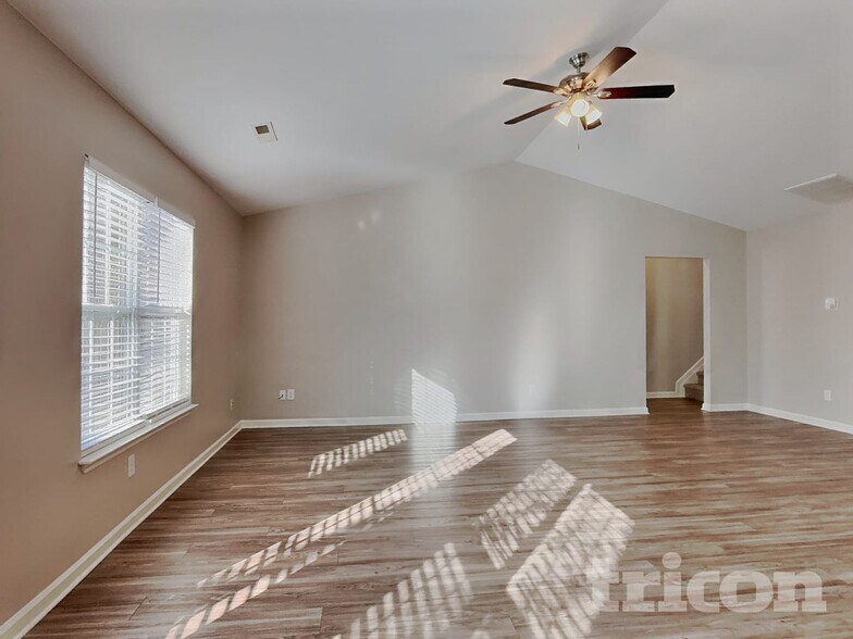 Building Photo - 3216 Laurenfields Way