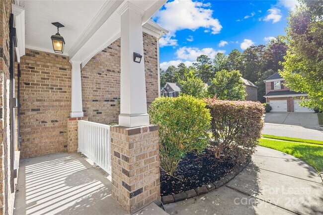 Building Photo - 2808 Twinberry Lane