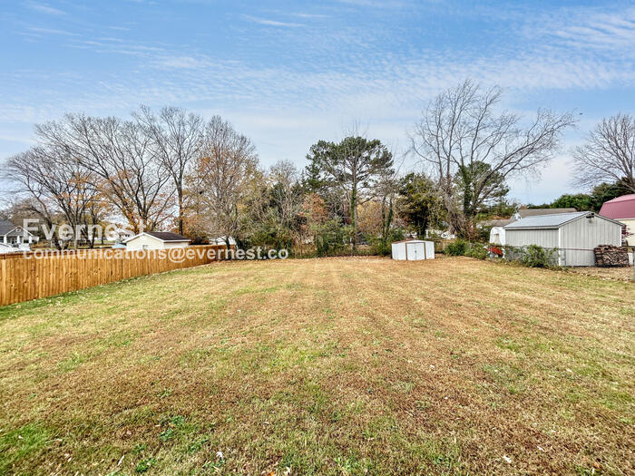 Building Photo - 217 Mimosa Ave