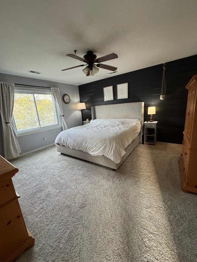 Building Photo - 906 Thornwood Dr