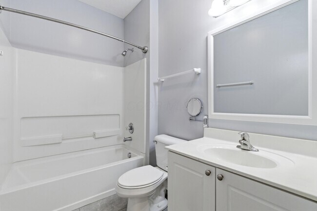 Building Photo - 7728 S Essex Gate Dr