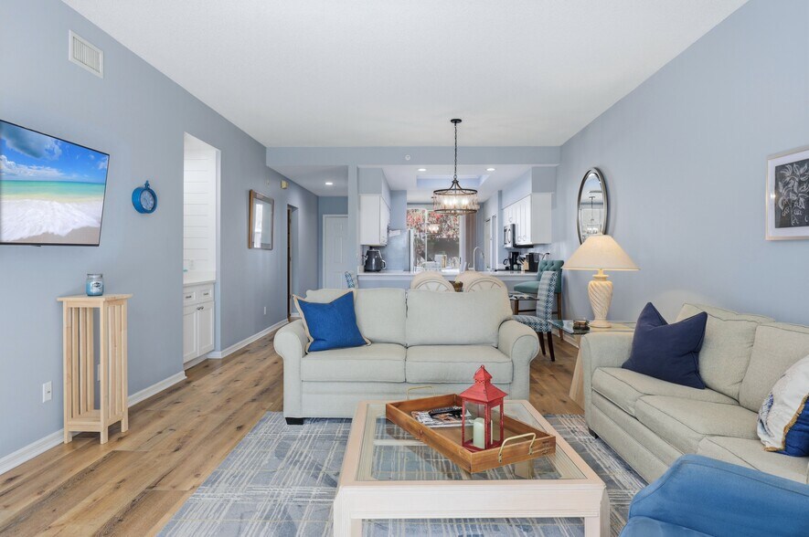 Building Photo - 8951 Veranda Way