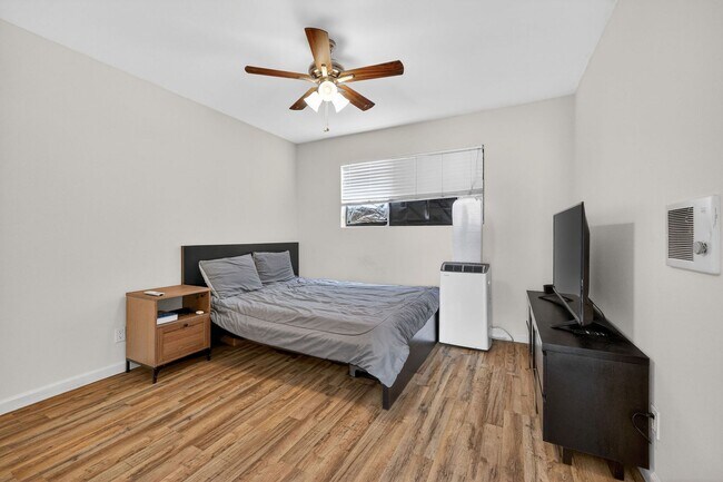 Building Photo - Cute and cozy Chula Vista 2bed/1bath condo available!