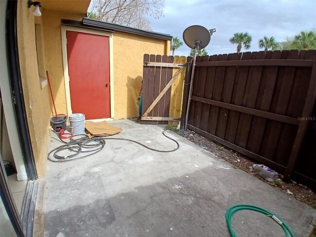 Building Photo - 7454 Wynnewood Square