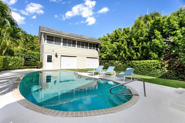 Building Photo - 141 Australian Ave