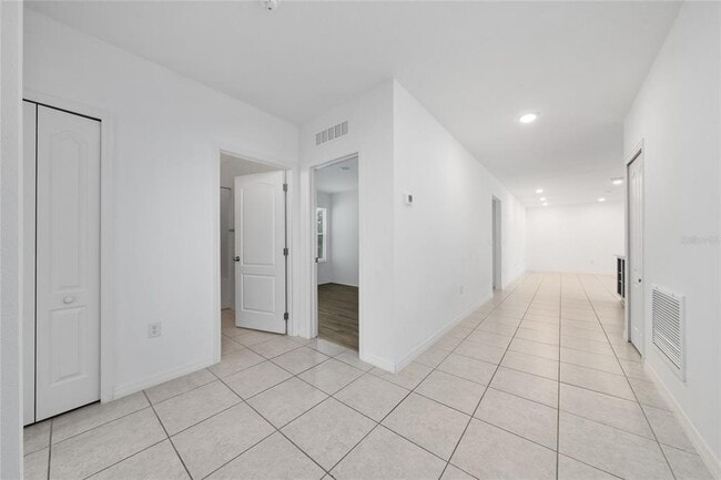 Building Photo - 557 Pawnee Ct