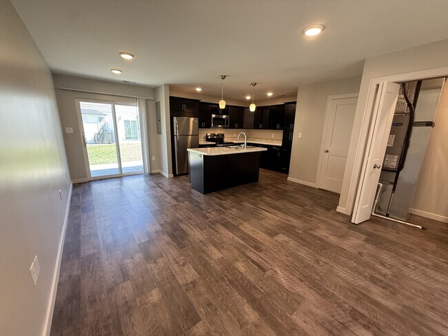 Building Photo - 209 Terrace Dr