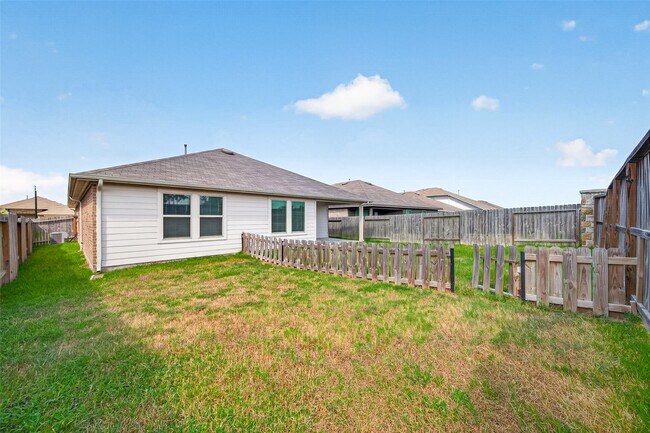 Building Photo - 21501 Rustic Elm Dr