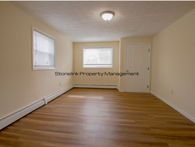 Building Photo - 125 Broad St