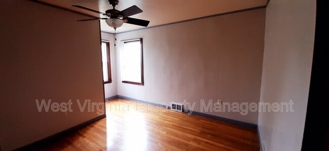 Building Photo - 1215 East Dr