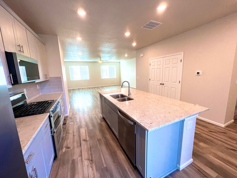 kitchen & livingRoom & dining - 13735 Del Corso Way