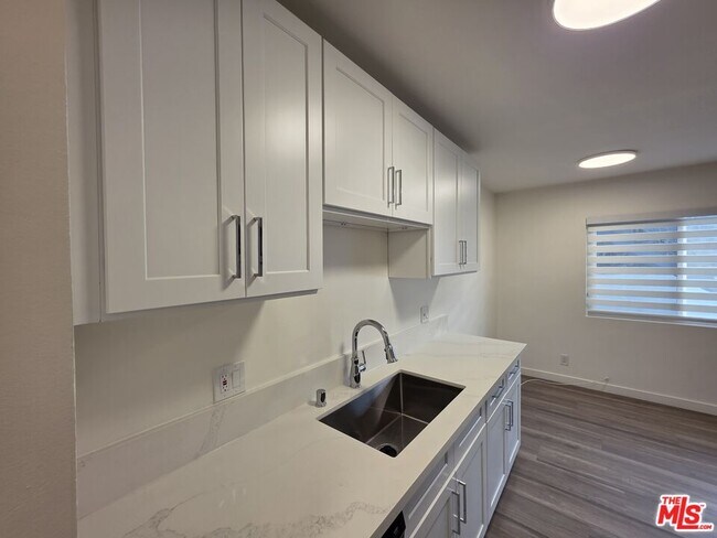 Building Photo - 1433 Brockton Ave