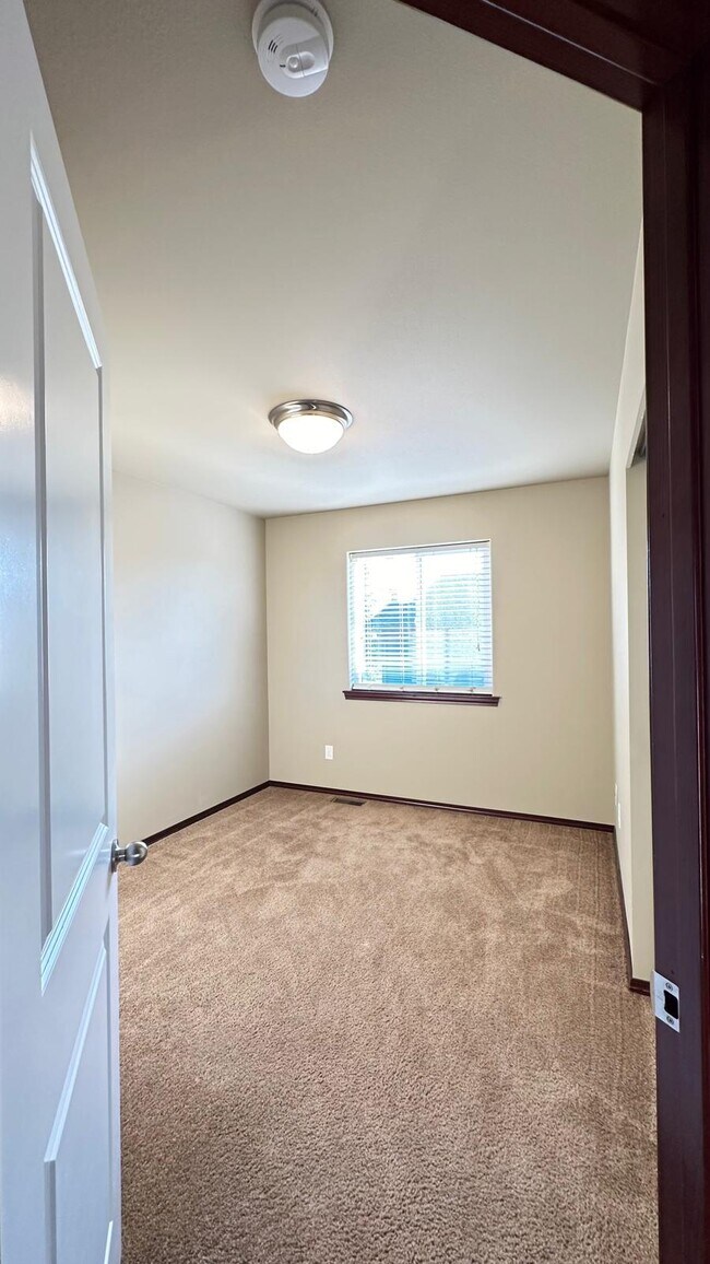 Building Photo - 28400 75th Dr NW