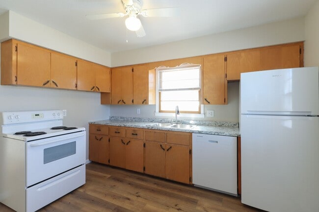 Building Photo - 306 MO-124