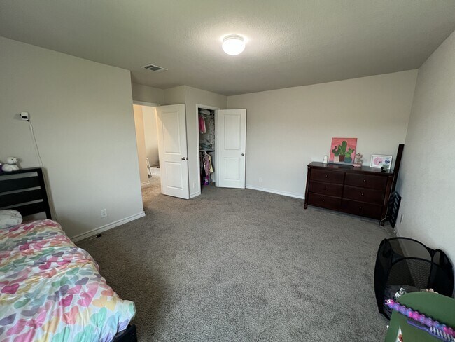 Building Photo - 317 Denison Dm