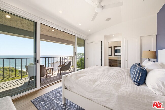 Building Photo - 6817 Seawatch Ln