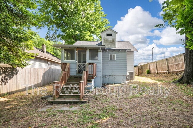 Building Photo - 2517 Haden Ave