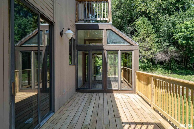 Building Photo - 29 Wildwood Dr