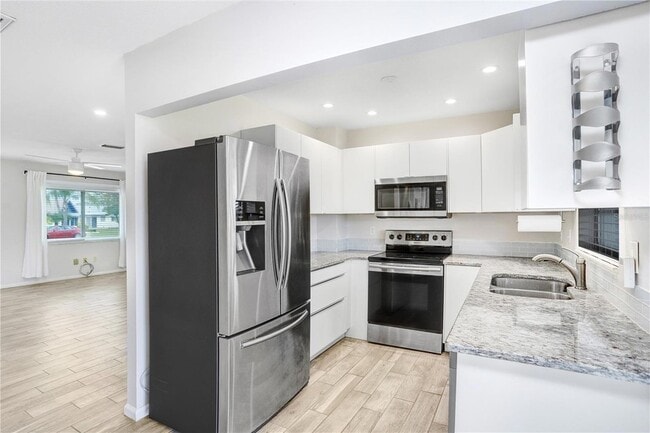 Building Photo - 1311 New Bedford Dr