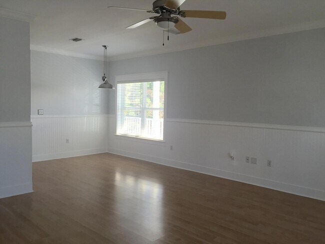 Building Photo - 76 Tradewinds Dr