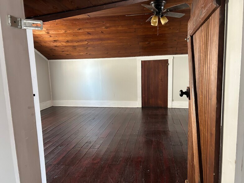 Building Photo - 2003 W Alice Ave