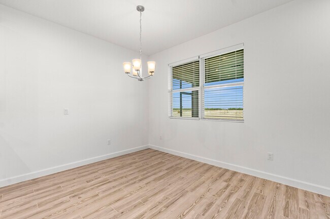 Building Photo - 14135 SW Safi Ter