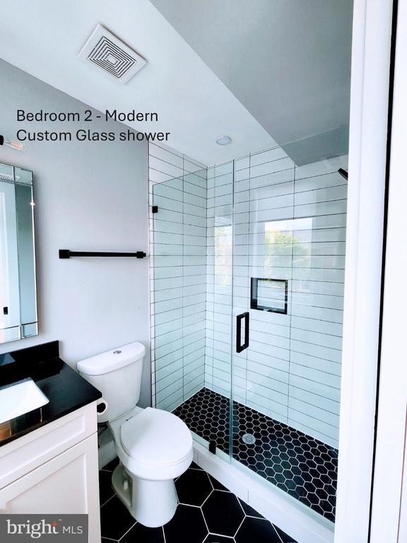 Building Photo - 1915 H St NE