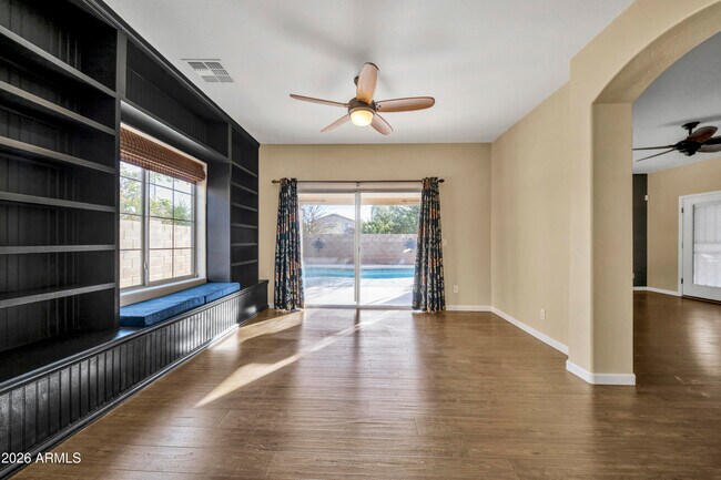 Building Photo - 3635 N 132nd Dr