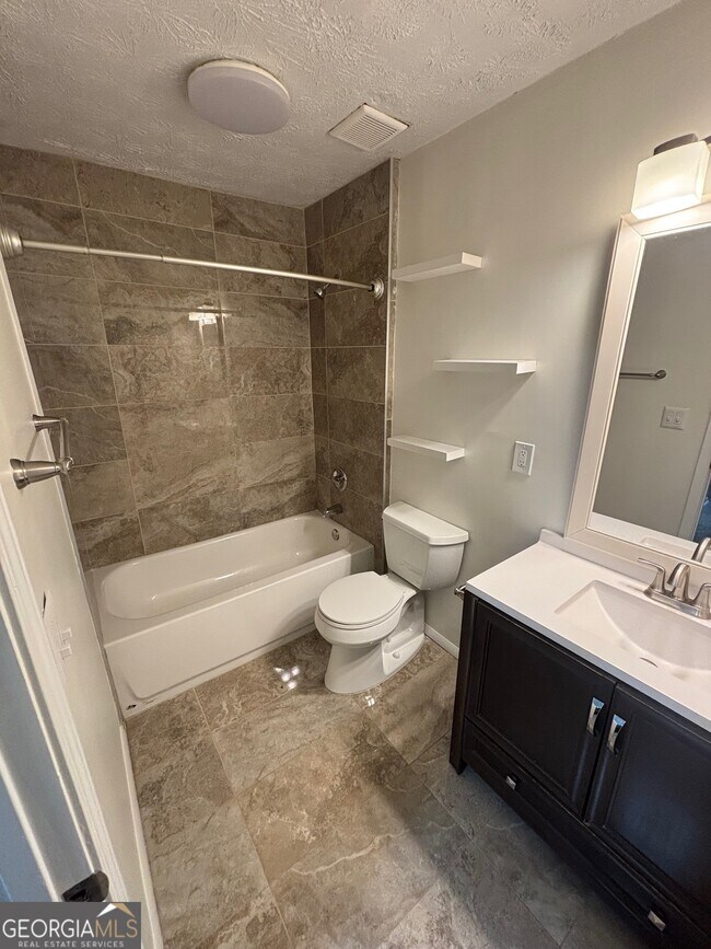 Building Photo - 301 Dunbar Dr