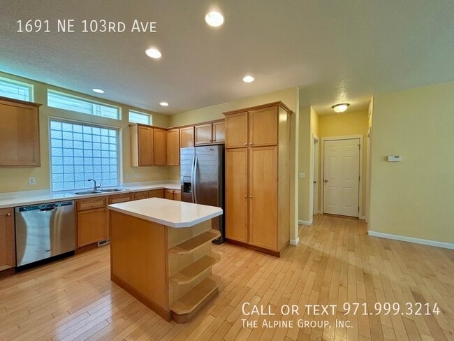 Building Photo - 1691 NE 103rd Ave