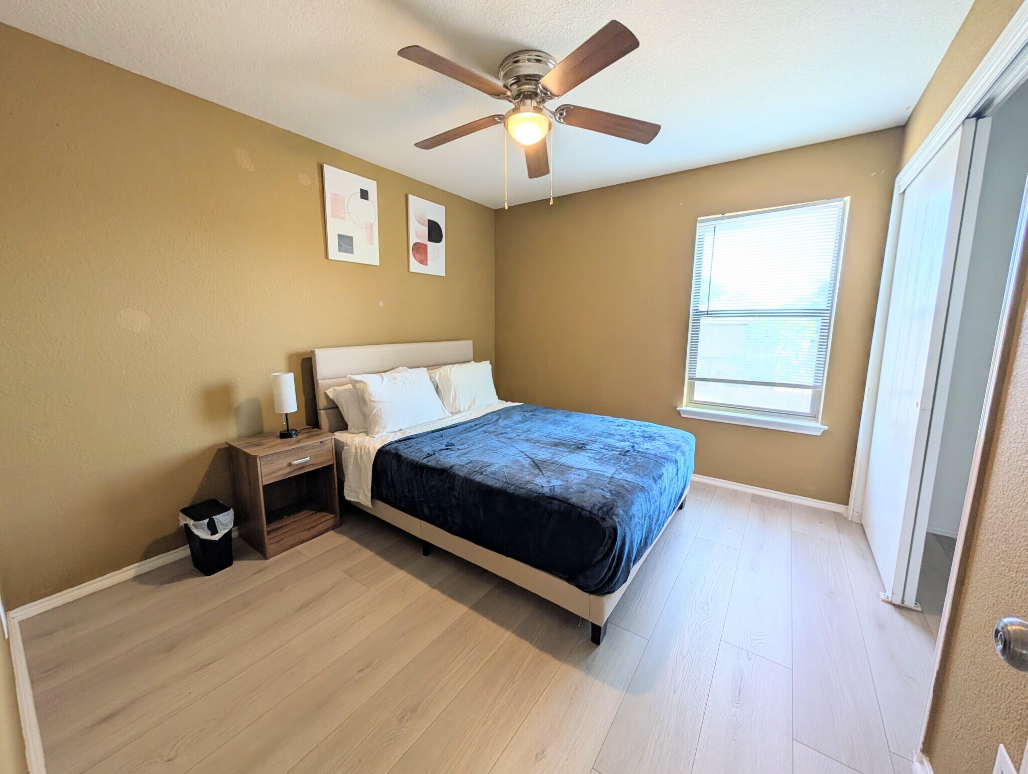 Building Photo - 5303 Viewpoint Dr