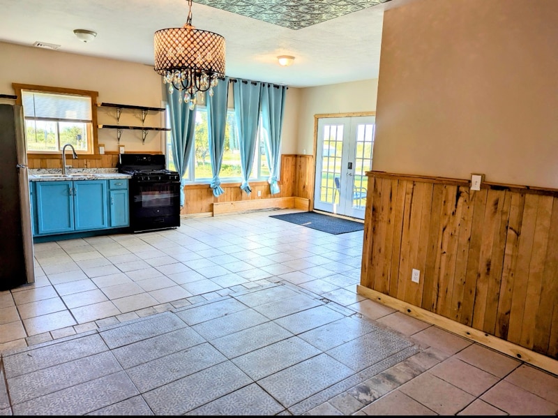 Building Photo - 2292-M68-33 M-68