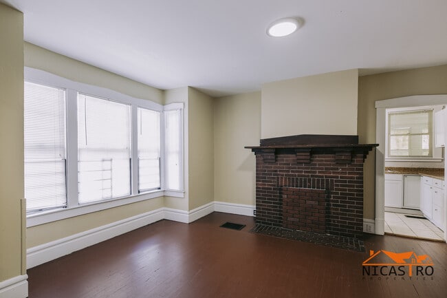 Building Photo - 1600 N 4th St