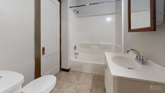 Building Photo - 1137 7th St NW