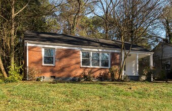 Building Photo - 1850 Hillsdale Dr