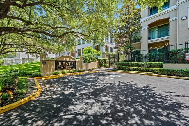 Building Photo - 3231 Allen Pkwy