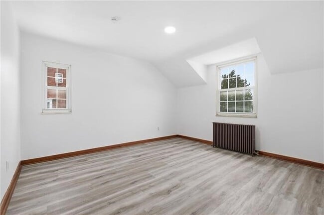 Building Photo - 3841 Lawnview Ave