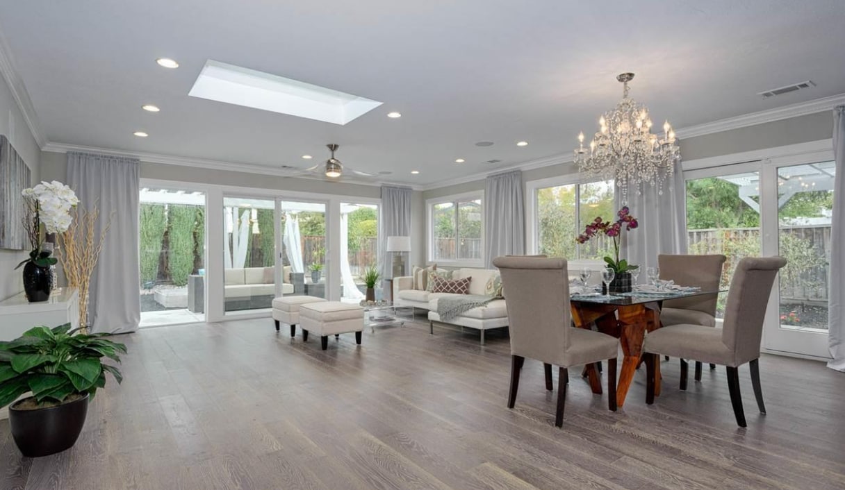 Building Photo - 10086 La Paz Ave