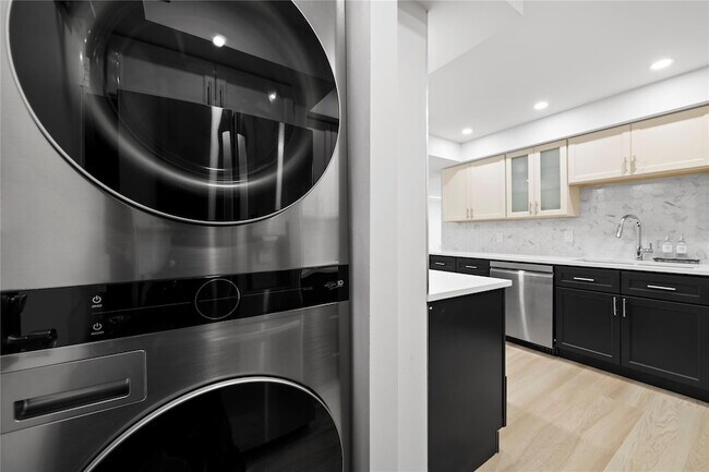 Building Photo - 3500 Galt Ocean Dr