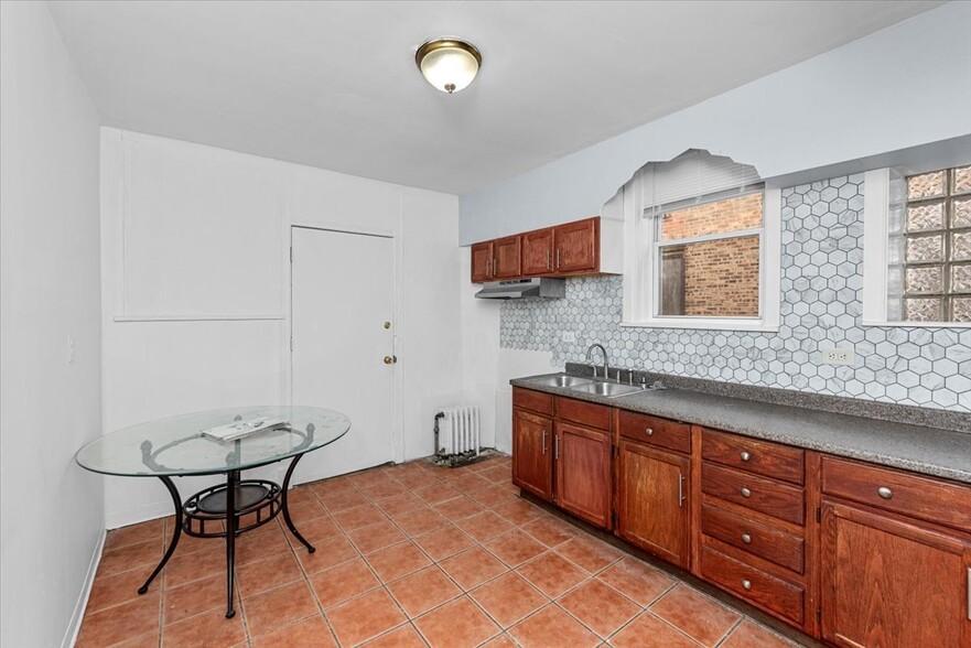 Building Photo - 11314 S Prairie Ave