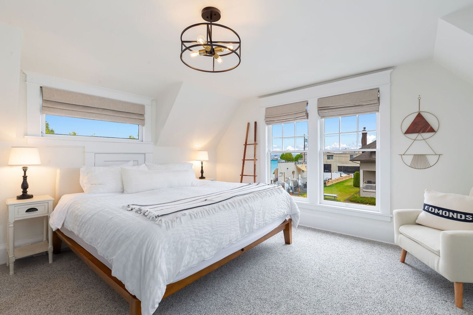 Building Photo - 334 Edmonds St