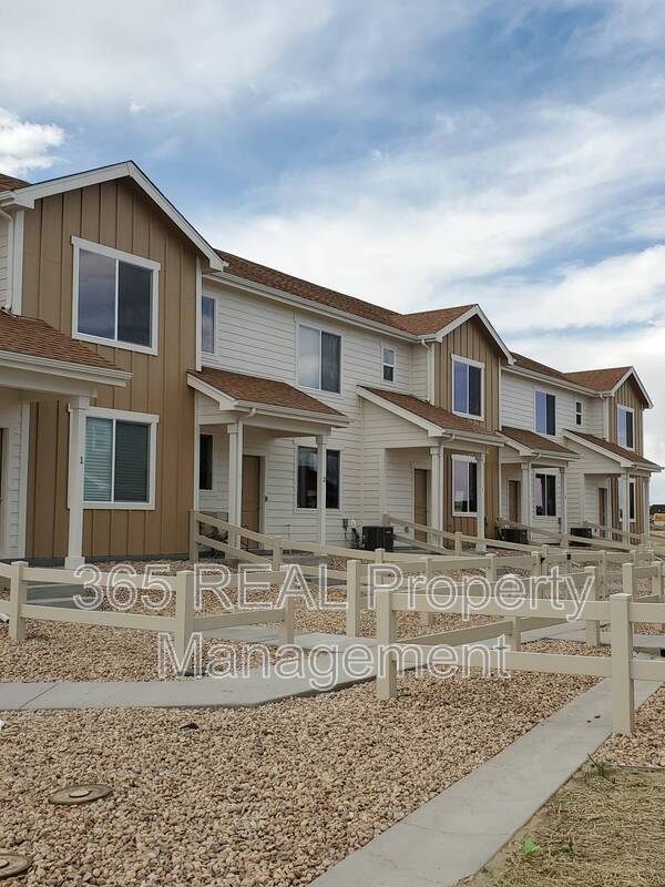 Building Photo - 701 Applegate Trail