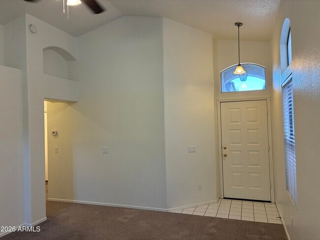 Building Photo - 1319 W Escuda Rd