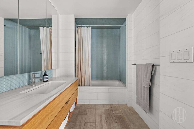 Building Photo - 303 E 33rd St