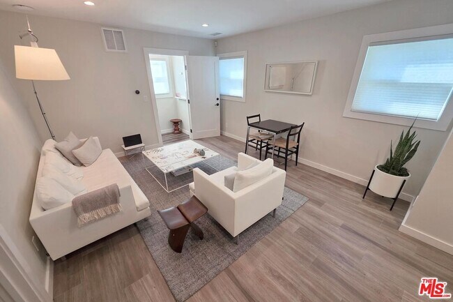 Building Photo - 4744 Haskell Ave