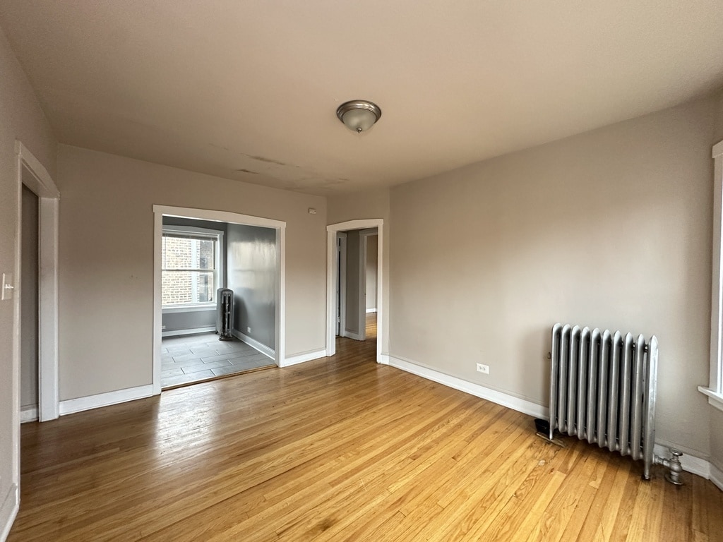 Building Photo - 4027 W Melrose St